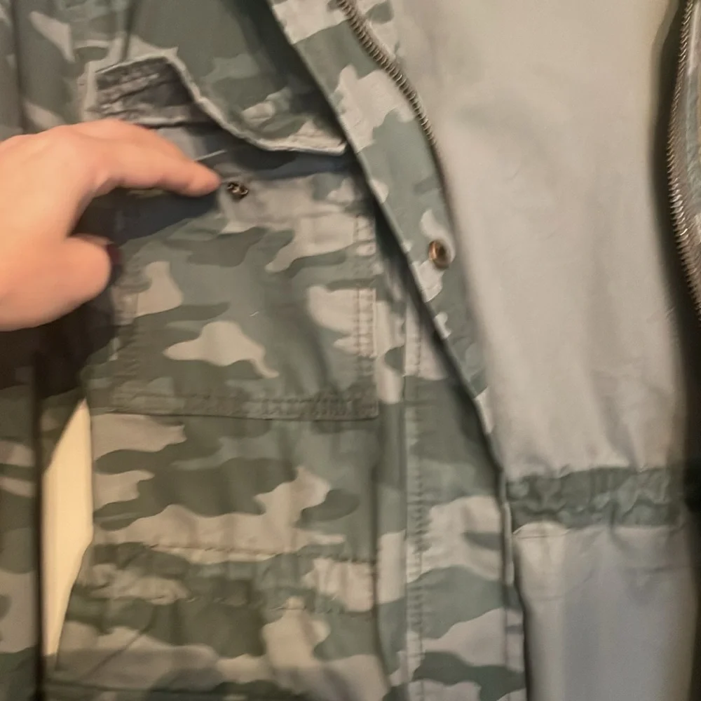 Lightweight utility jacket - Picture 4 of 6
